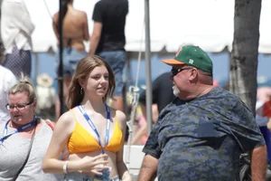 Candid Florida beach and bikini girls