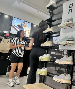 Same footlocker different Latina (oc)