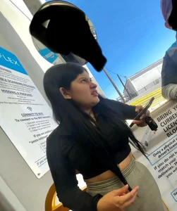 Sexy ass eating legging latina