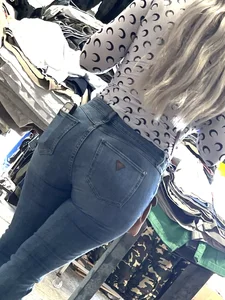 Latina hottie at flea market . Great ass nice tits wearing jeans. OC