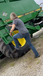 Sexy Farm Milf