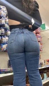 Big Juicy Booty Latina In Jeans (Not Oc)