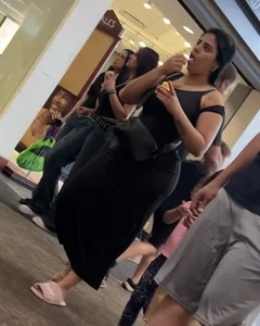 Beautiful Big booty hourglass Latina milf