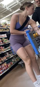 Walmart PAWG in gym clothes