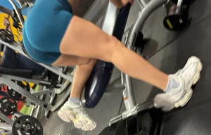 Latina asking to get capped at gym