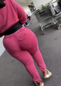 Dump truck ebony in tight set