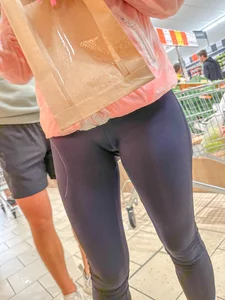 Hot blond leggings girl with a cameltoe OC