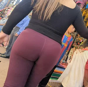 One of the best MILF culos I have Capped (OC)