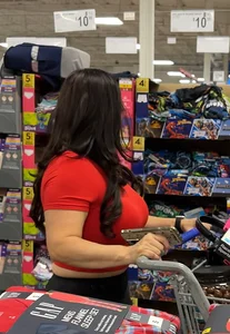Sexy latina milf shopping