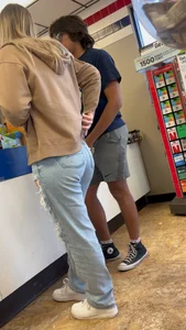 Caught By A Fresh Blonde Pawg, Then The Show Starts