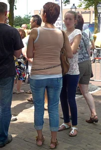 Girls wearing jeans street creepshots