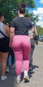 Thick fat German ass in pink leggings (OC, pics)