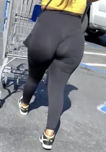 Thick ass l@tina in black leggings