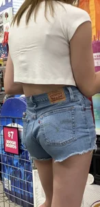 Jean shorts legs and booty 0710
