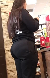 OC. Thick Latina mommy with thick cheeks