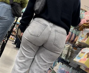 Swedish Pawg with a quick bend (debatable bbw)