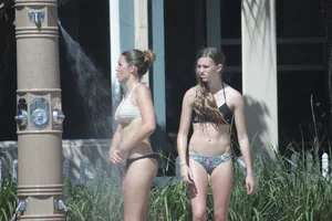 Sexy Florida beach bikini girls