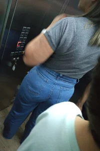 Big a$$ milf in Elevator