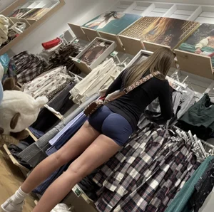 Mall Catch. Blonde Bubble Ass OC