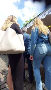 The Blonde Tight Pants Immersion