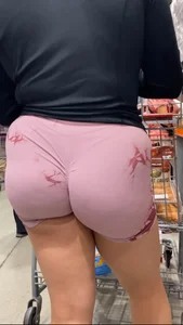 CAKED UP LATINAS IN SHORTS+VID