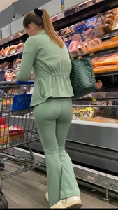 Petite Pawg and Caked up latina baddie