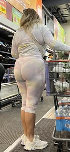 [OC] 2 Separate Latina MILFs shopping both VPL