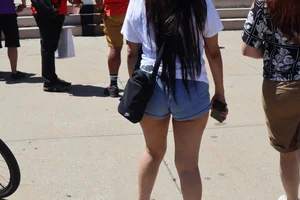 TONS OF ASSES. Jeans, spandex, shorts, dresses. This post has it ALL!