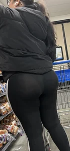 Nice ass w black on black see-thru VPL‼️
