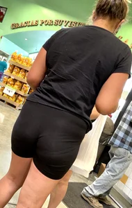 Sexy candid white chick with a nice ass and vpl in spandex shorts