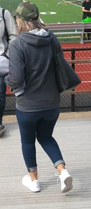 Stocky Girl in Tight Blue Jeans at a Stadium Creepshots Gallery