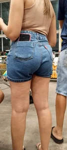 Hungry ass Hottie blonde