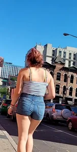 Short shorts n long legs