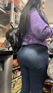 Big tight cheeks latina (OC)