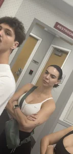 2 gym baddies with nice asses in line