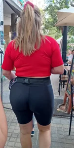 Booty Milf in Shiny Black Spandex
