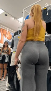 Actual Slim Thicc PAWGS