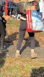 Cap 2 sexy asses in leggings at the same place  Which one is your fav