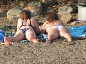 Bikini girls