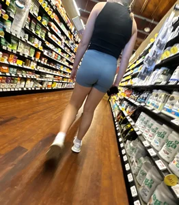 White girl bubble shape ass