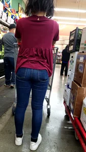 Latina tight jeans shopping