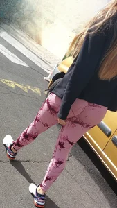 Big ass leggings blondie