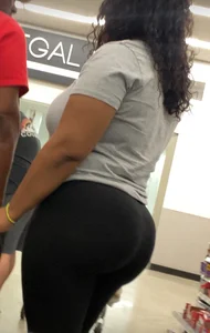 Two THICK ebony broads!