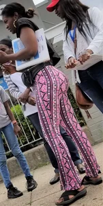 Ebony babes in pink patterned and black leggings with nice asses