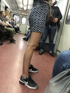 Very hot candid chick wearing a skirt in subway creepshots