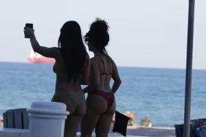 Deerfield Beach bikini babes