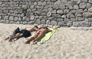 A la plage ! Jolie fessier