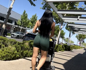 Latina milf with amazing jiggle and vpl (OC)