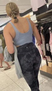 ridiculously fit blonde pawg w glasses in lulus