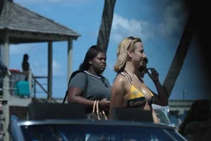 Group of Florida bikini babes and a sexy Asian busted